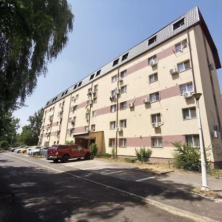 Holidays Inn Studio Βουκουρέστι Εξωτερικό φωτογραφία