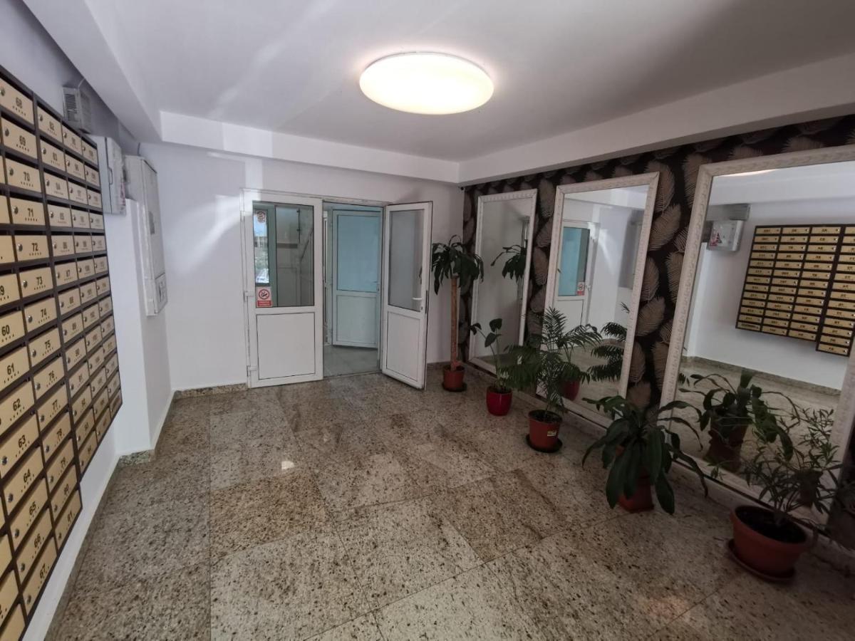 Holidays Inn Studio Βουκουρέστι Εξωτερικό φωτογραφία