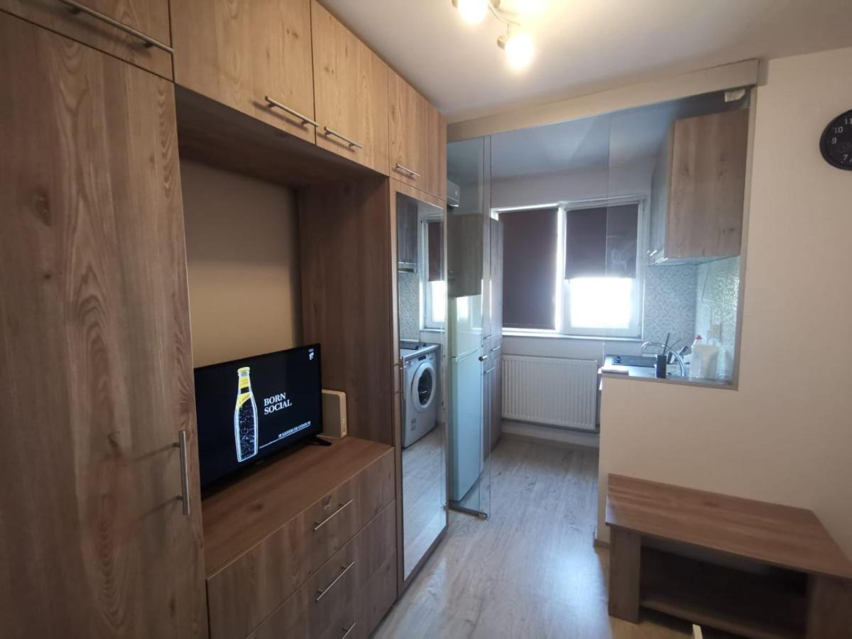 Holidays Inn Studio Βουκουρέστι Εξωτερικό φωτογραφία