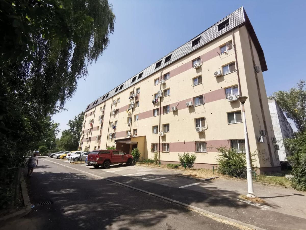 Holidays Inn Studio Βουκουρέστι Εξωτερικό φωτογραφία